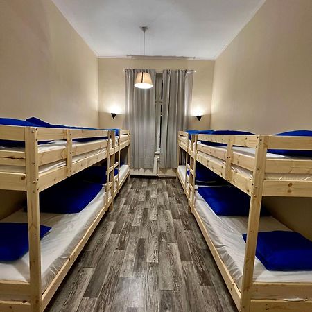 Fox Hostel Cracovia Esterno foto
