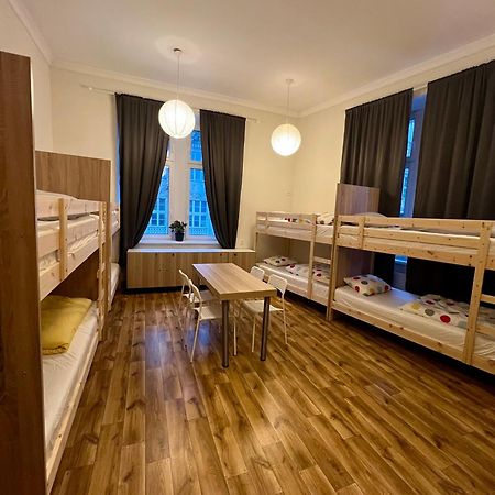 Fox Hostel Cracovia Esterno foto